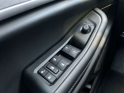 New 2025 Jeep Grand Cherokee Limited w/ Black Appearance Package image 21