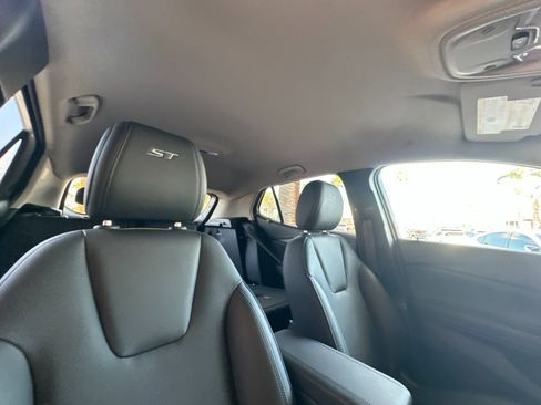 New 2025 Buick Encore GX Sport Touring image 17