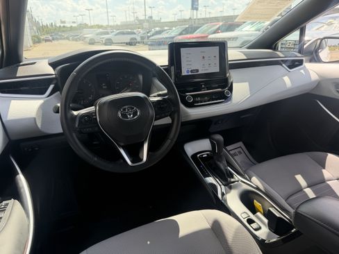 Used 2025 Toyota Corolla SE FWD image 24