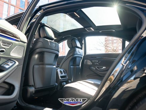 Used 2018 Mercedes-Benz S 560 4MATIC Sedan image 21