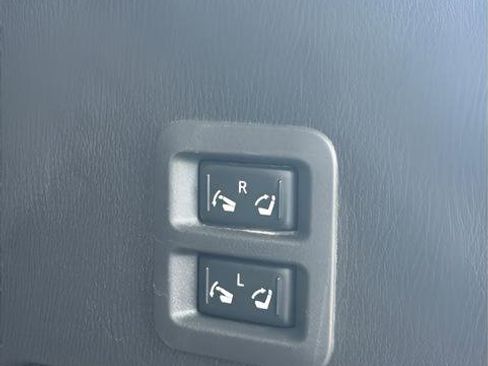 Used 2020 Nissan Armada Platinum w/ Captain's Chairs Package image 30