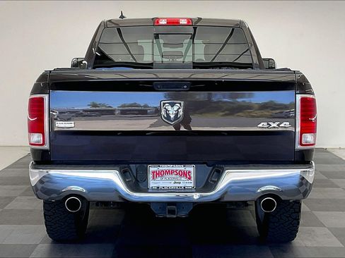 Used 2017 RAM 1500 Laramie AWD/4WD image 3