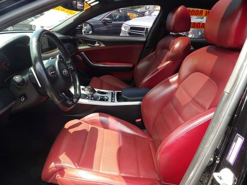 Used 2018 Kia Stinger GT2 AWD/4WD image 11