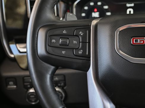 Used 2025 GMC Sierra 1500 Elevation w/ Preferred Package image 28