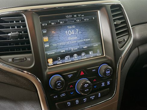 Used 2017 Jeep Grand Cherokee Laredo w/ Quick Order Package 2BE RWD image 19