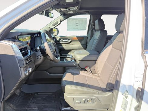 New 2026 GMC Yukon XL Denali w/ Sun & Power Step Package image 10