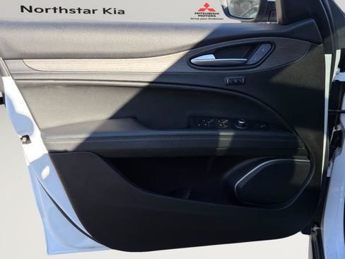 Used 2023 Alfa Romeo Stelvio Ti AWD/4WD image 24
