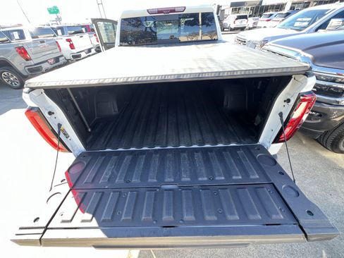 Used 2024 GMC Sierra 1500 AT4 w/ Technology Package image 29