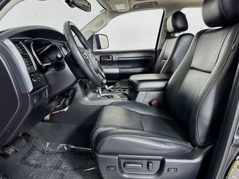 Used 2019 Toyota Sequoia TRD Sport w/ TRD Sport Premium Package AWD/4WD image 11