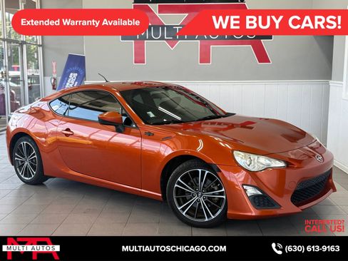 Used 2013 Scion FR-S image 2