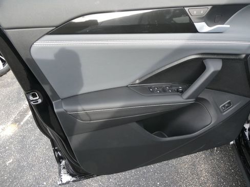 New 2026 Volkswagen Tiguan SEL R-Line image 20