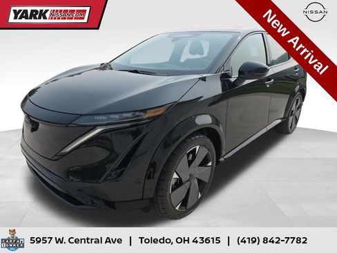 Used 2023 Nissan Ariya AWD/4WD image 1