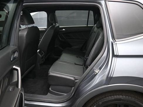 Used 2022 Volkswagen Tiguan SE R-Line image 30