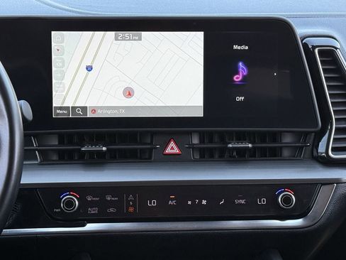 Used 2023 Kia Sportage EX image 15