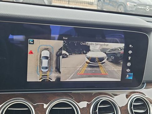 Used 2023 Mercedes-Benz E 450 4MATIC Sedan image 11