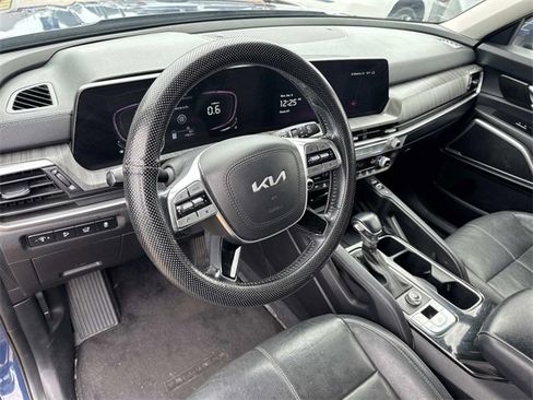 Used 2023 Kia Telluride EX w/ EX Captain's Chair Package image 24
