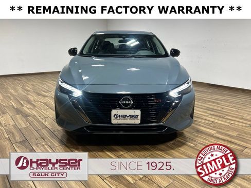 Used 2025 Nissan Sentra SR w/ SR Premium Package FWD image 3