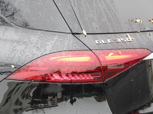 Certified 2025 Mercedes-Benz GLE 350 4MATIC image 11