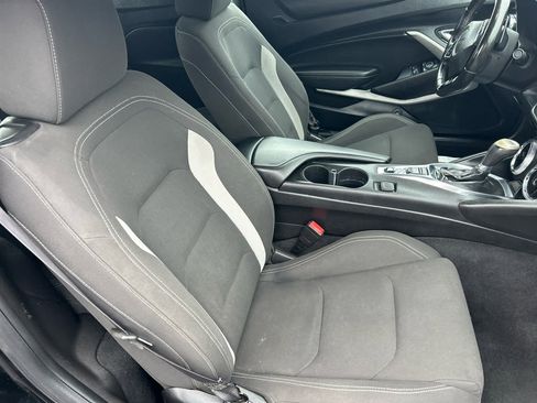 Used 2019 Chevrolet Camaro LT image 21
