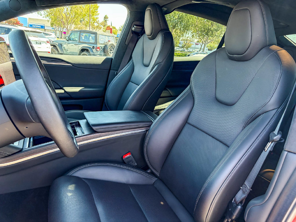 Used 2023 Tesla Model X AWD/4WD image 36