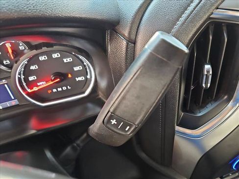 Used 2021 Chevrolet Silverado 1500 LT AWD/4WD image 12