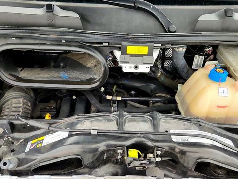 Used 2025 RAM ProMaster 2500 w/ U-Haul Equipment Group FWD image 27
