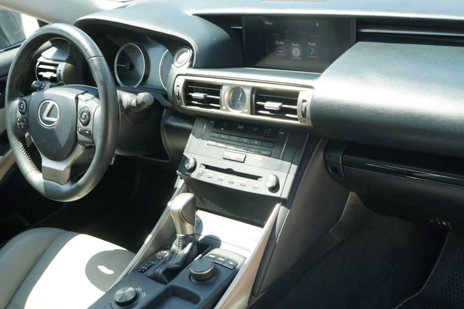 Used 2015 Lexus IS 250 w/ Premium Package RWD image 24