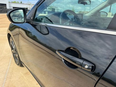 Used 2024 Nissan Sentra SV image 15