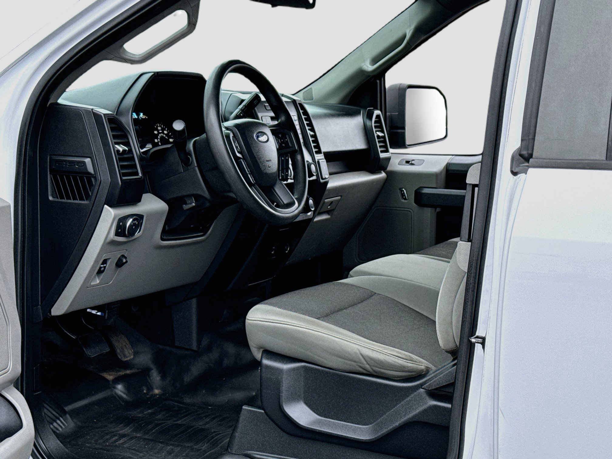 Used 2019 Ford F150 XL w/ Equipment Group 101A Mid AWD/4WD image 11