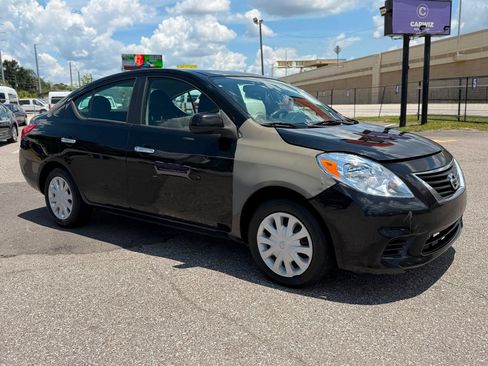 Used 2012 Nissan Versa SV w/ Convenience Pkg FWD image 3