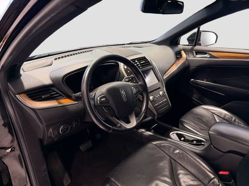 Used 2019 Lincoln MKC Reserve w/ MKC Climate Package image 9