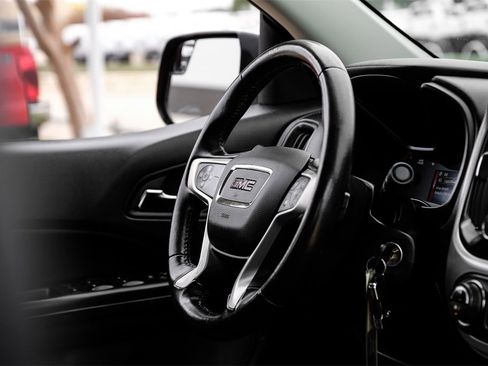 Used 2016 GMC Canyon SLT image 11