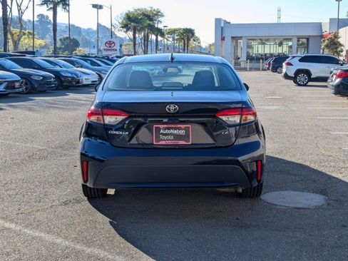 Used 2021 Toyota Corolla LE w/ Carpet Mat Package (TMS) image 4
