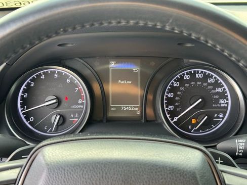 Used 2022 Toyota Camry SE image 18