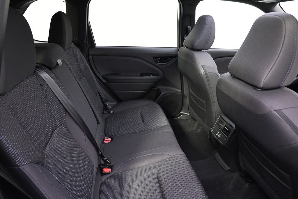 Certified 2025 Subaru Forester Premium AWD/4WD image 18