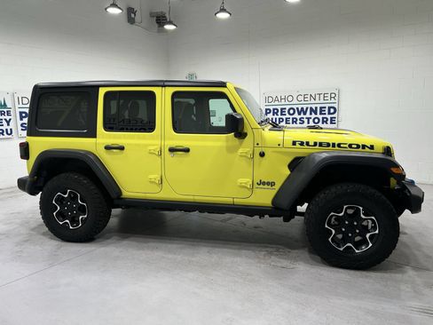 Used 2023 Jeep Wrangler Unlimited Rubicon 4xe w/ Cold Weather Group AWD/4WD image 9