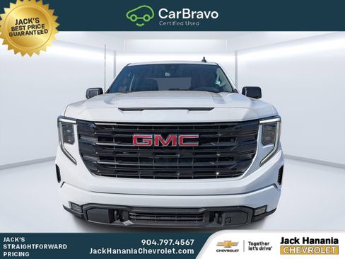 Used 2022 GMC Sierra 1500 Elevation w/ X31 Off-Road Package AWD/4WD image 8