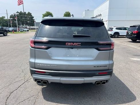 Used 2024 GMC Acadia Elevation w/ Luxury Package AWD/4WD image 7