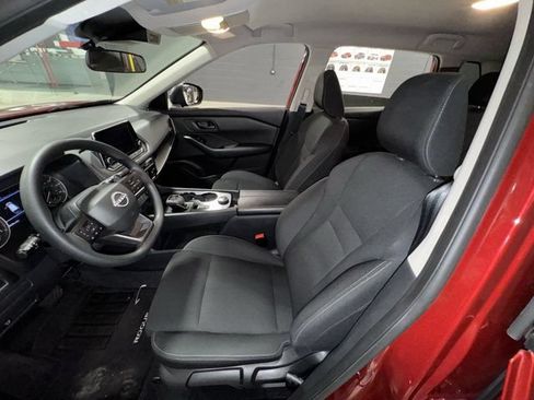 Used 2025 Nissan Rogue S AWD/4WD image 20