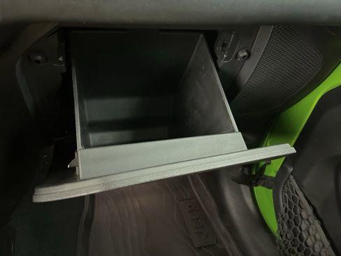 Used 2018 Jeep Wrangler Unlimited Sahara image 26