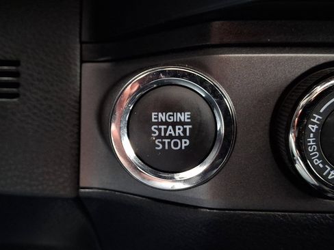Used 2023 Toyota Tacoma TRD Off-Road w/ TRD Premium Off Road Package AWD/4WD image 23