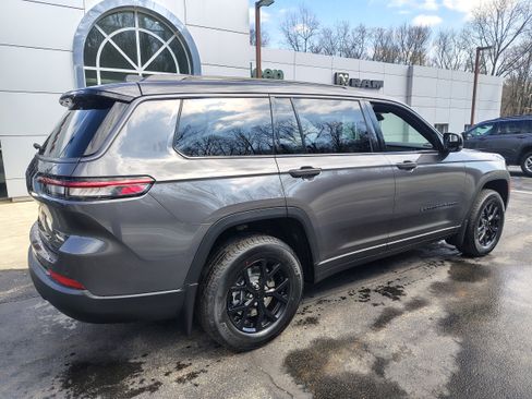 New 2026 Jeep Grand Cherokee L 4WD image 15