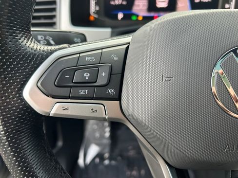 Used 2021 Volkswagen Atlas Cross Sport SEL Premium R-Line image 17