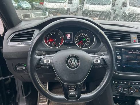 Used 2021 Volkswagen Tiguan SE R-Line AWD/4WD image 16