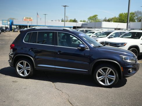 Used 2016 Volkswagen Tiguan R-Line AWD/4WD image 9