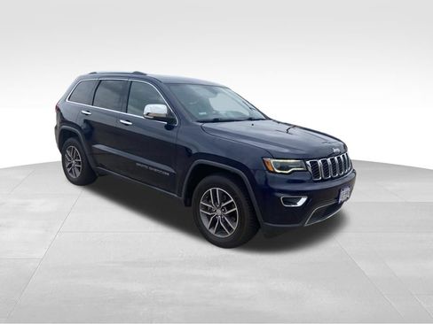 Used 2017 Jeep Grand Cherokee Limited w/ Luxury Group II RWD image 9
