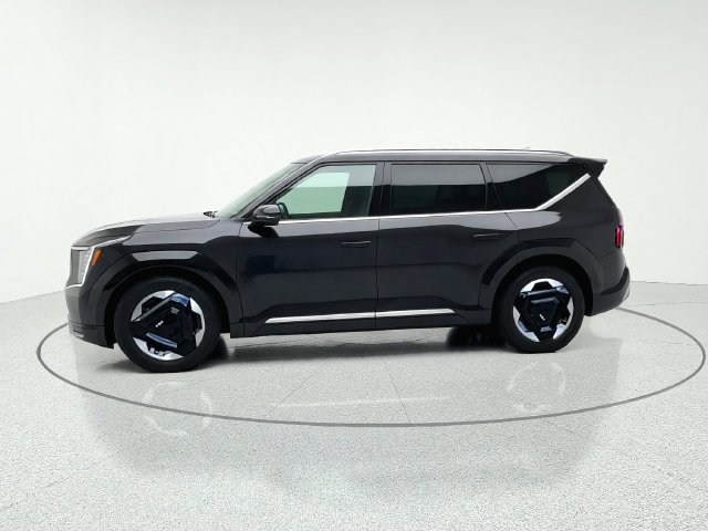 Certified 2024 Kia EV9 Land AWD/4WD image 2