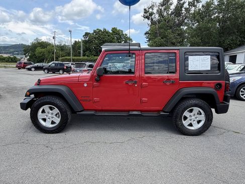 Used 2013 Jeep Wrangler Unlimited Sport AWD/4WD image 13