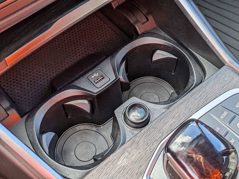 Used 2022 BMW 330i Sedan w/ Driving Assistance Package image 28