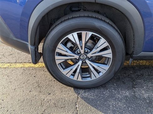 Used 2021 Nissan Rogue SV w/ Premium Package image 24